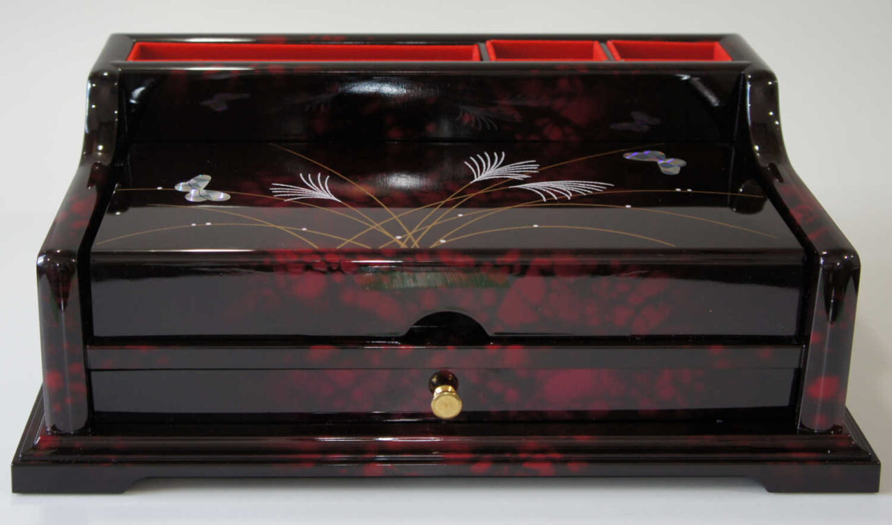 front side of Urushi stationery box