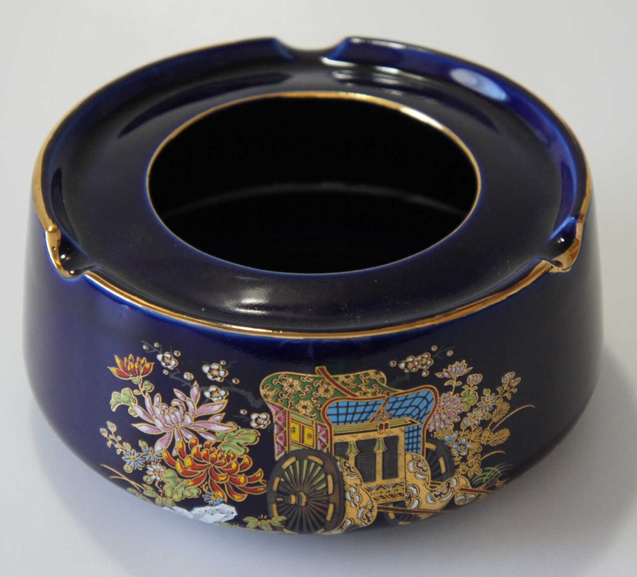 Kutani ashtray