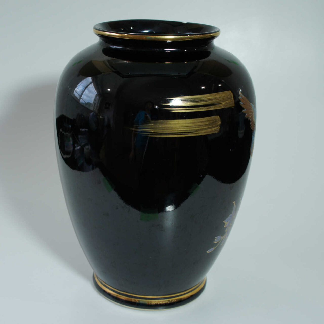 back side of Kutani Vase