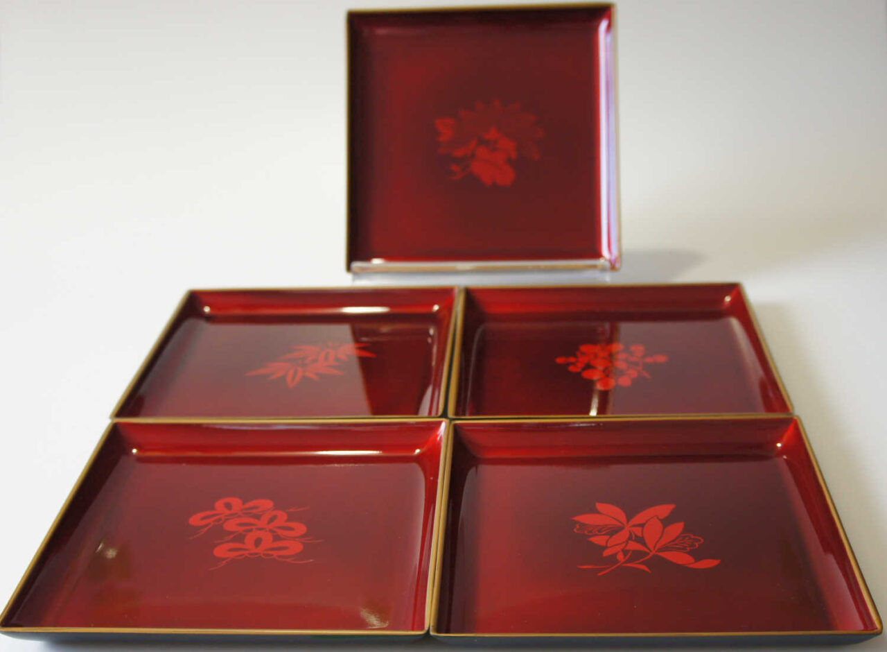 Japanese lacquer square plate set