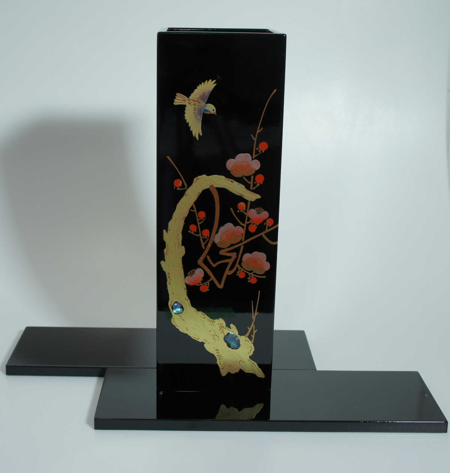 Urushi (Japanese Lacquerware)  Vase